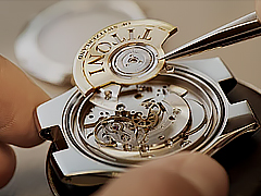 萧邦手表进灰后需要哪些清理步骤？