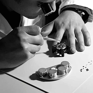 萧邦手表受潮的原因最可能是哪些？